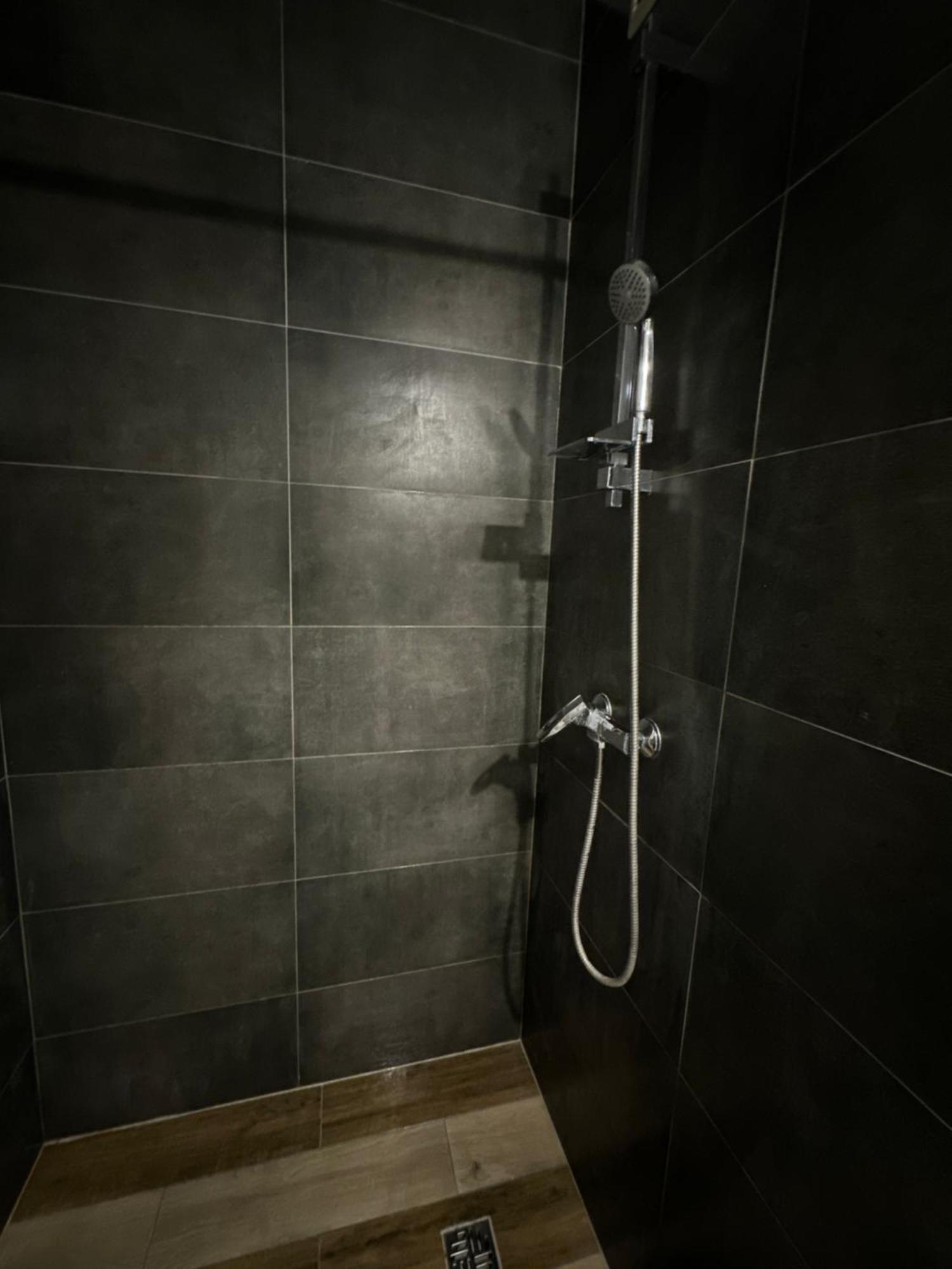 Levvv Apartment Λβιβ Εξωτερικό φωτογραφία